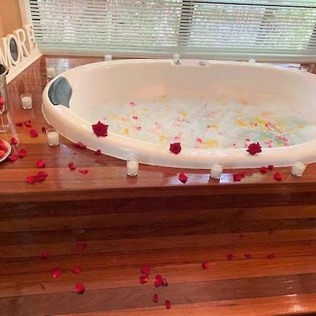 Amore On Buderim Rainforest Cabins Sunshine Coast 외부 사진