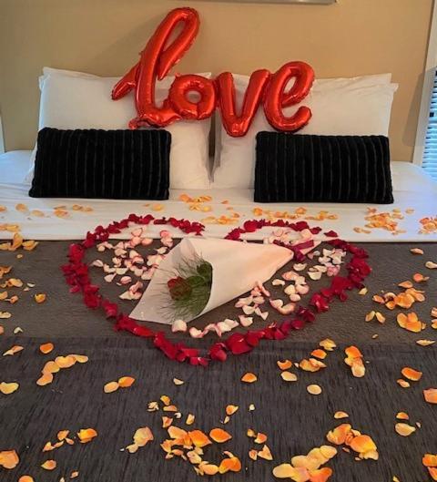 Amore On Buderim Rainforest Cabins Sunshine Coast 외부 사진